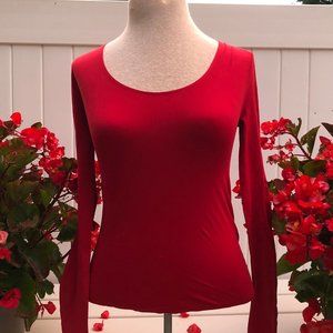 NWOT Top long sleeve Red Victoria Secret Italy